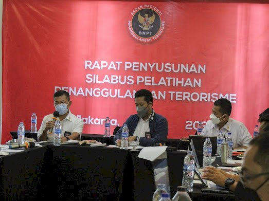 Perkuat Koordinasi Fungsi Intelijen Antarlembaga/Instansi Terkait, BNPT Gelar Rapat Penyusunan Silabus Peningkatan Kemampuan Intelijen dalam Penanggulangan Terorisme ini