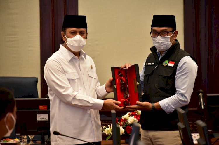BNPT DAN PEMPROV JABAR AKAN KOLABORASIKAN PROGRAM PENANGGULANGAN TERORISME 'PENTAHELIX' DI TAHUN 2022