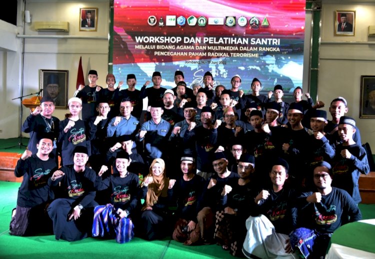 BNPT Latih Santri Perkuat Pencegahan Radikalisme Melalui Dunia Maya